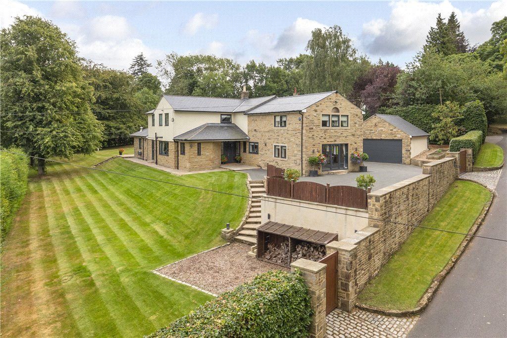 4 bed detached house for sale in Cragg Drive, Ilkley, West Yorkshire