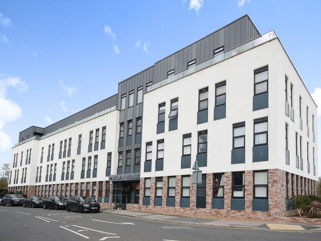 2 bed penthouse for sale in Baddow Road, Great Baddow, Chelmsford CM2