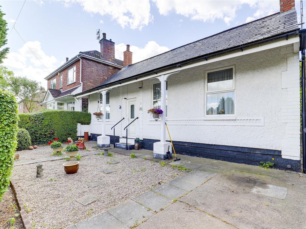 2 bed detached bungalow for sale in Hallam Road, Mapperley