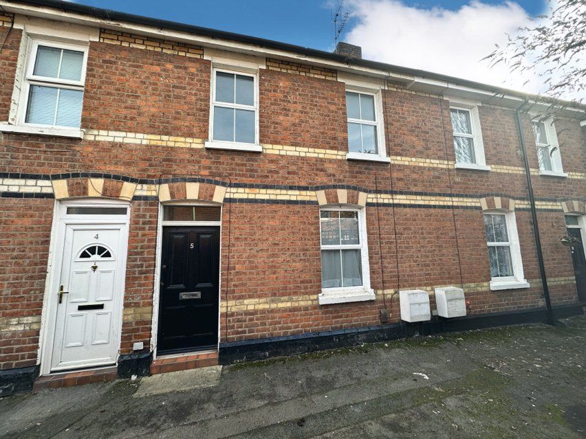 2 bed terraced house for sale in Barton Street, Gloucester GL1 Zoopla