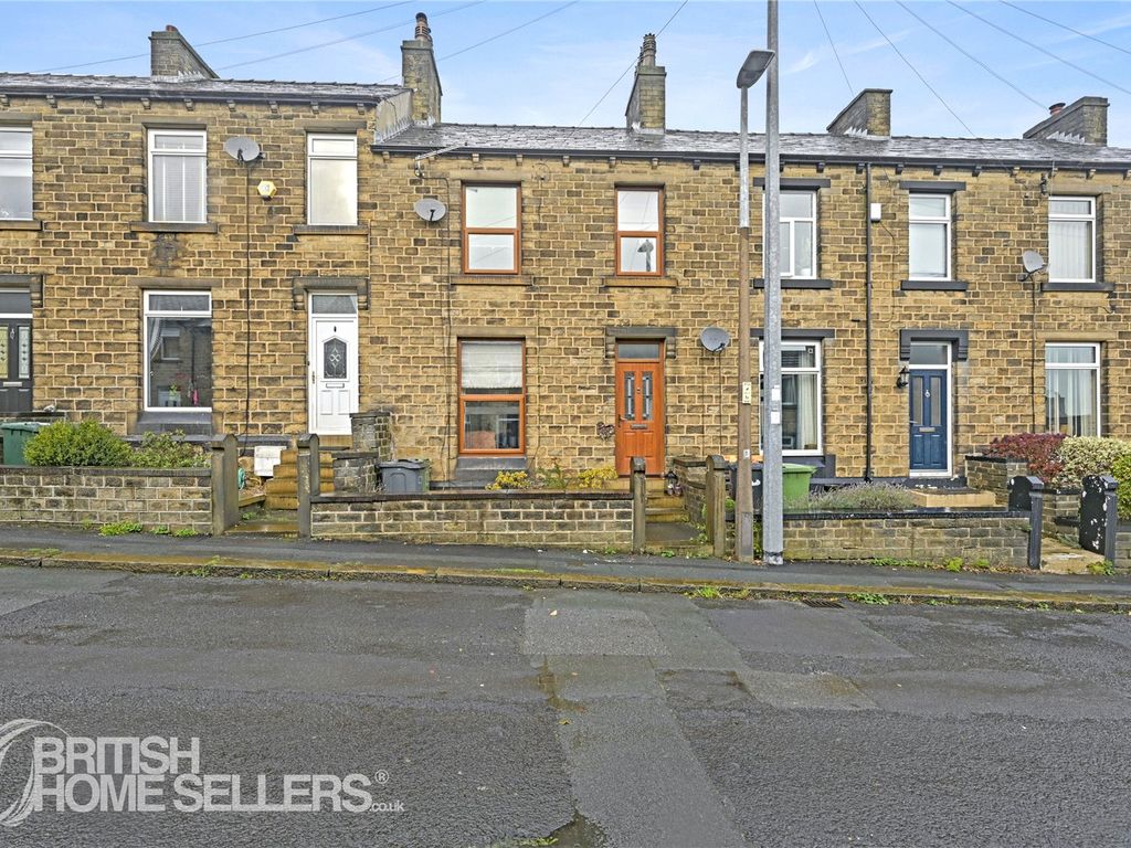 3 bed terraced house for sale in Heathfield Road, Golcar, Huddersfield