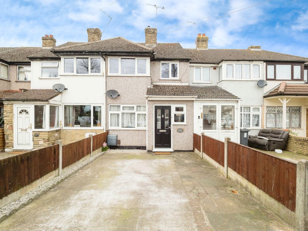 2 bed terraced house for sale in Elm Park Avenue, Hornchurch RM12, £