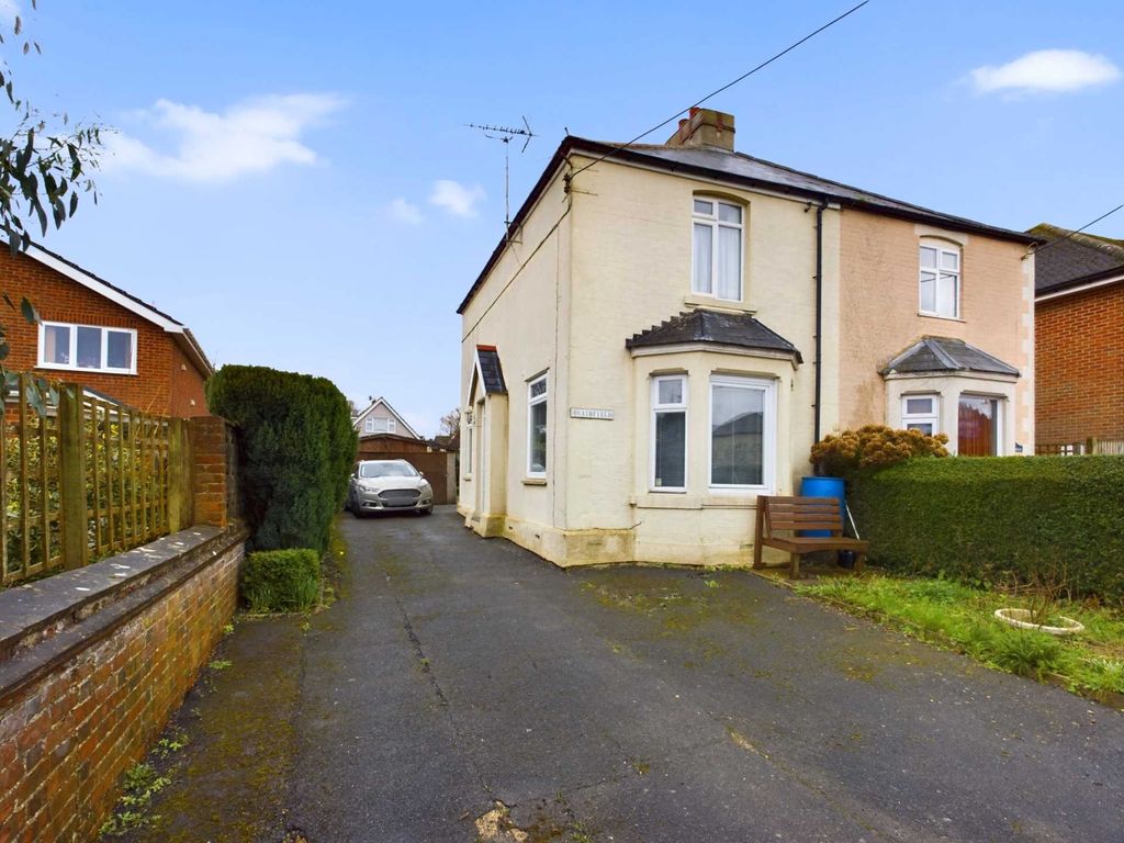 3 bed semidetached house for sale in Road, Stokenchurch HP14