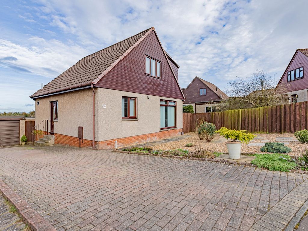 4 bed villa for sale in Northfield, Cowdenbeath KY4, £230,000 Zoopla