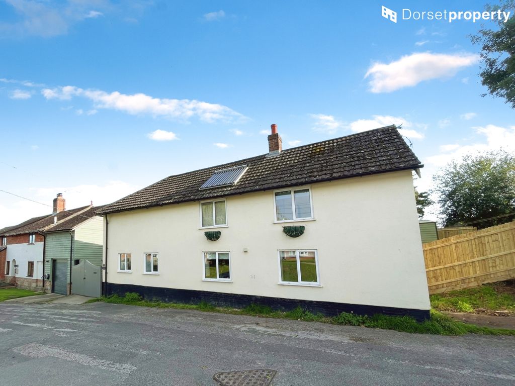 3 bed detached house to rent in Charlton Marshall, Blandford Forum, Dorset DT11, £1,295 pcm Zoopla