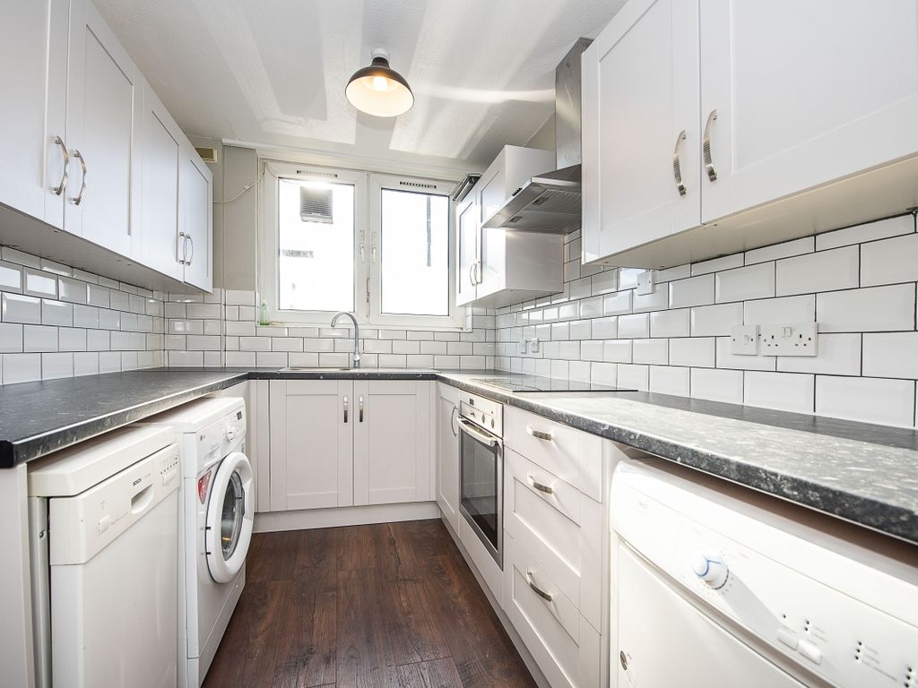 3 bed end terrace house to rent in Darley Road, London SW11 Zoopla