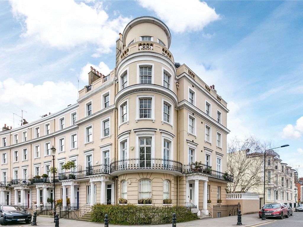 3 bed flat for sale in Royal Crescent, London W11, £2,000,000 Zoopla