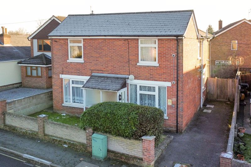 4 bed detached house for sale in Water Lane, Totton, Southampton SO40