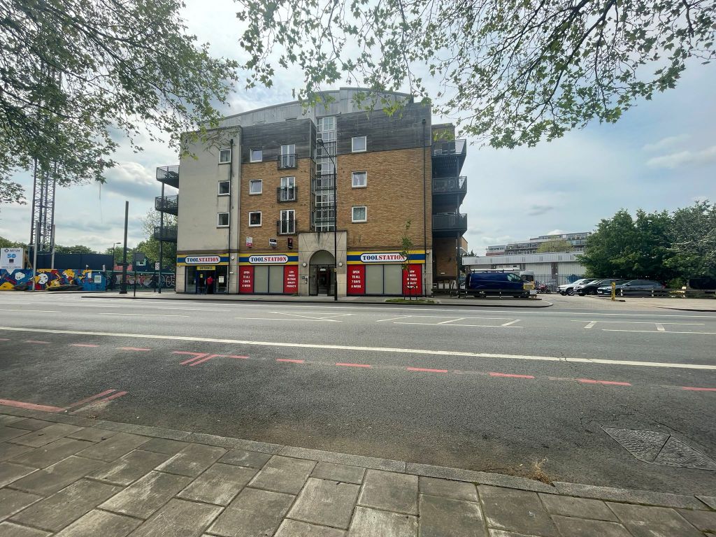 Room to rent in Old Kent Road, London SE15 Zoopla