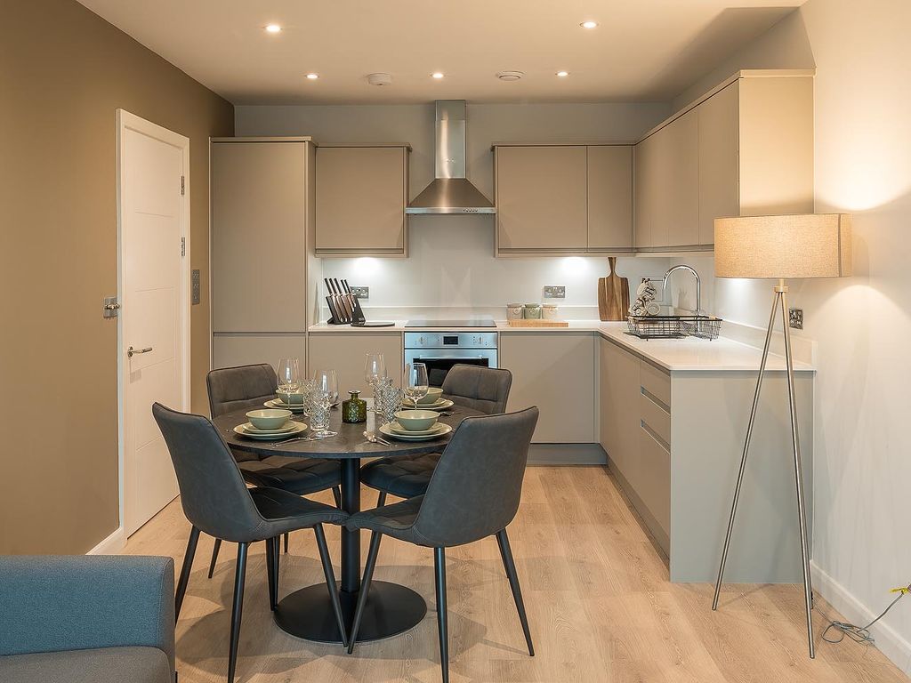 2 bed flat to rent in Marlowes, Hemel Hempstead HP1, £1,550 pcm Zoopla