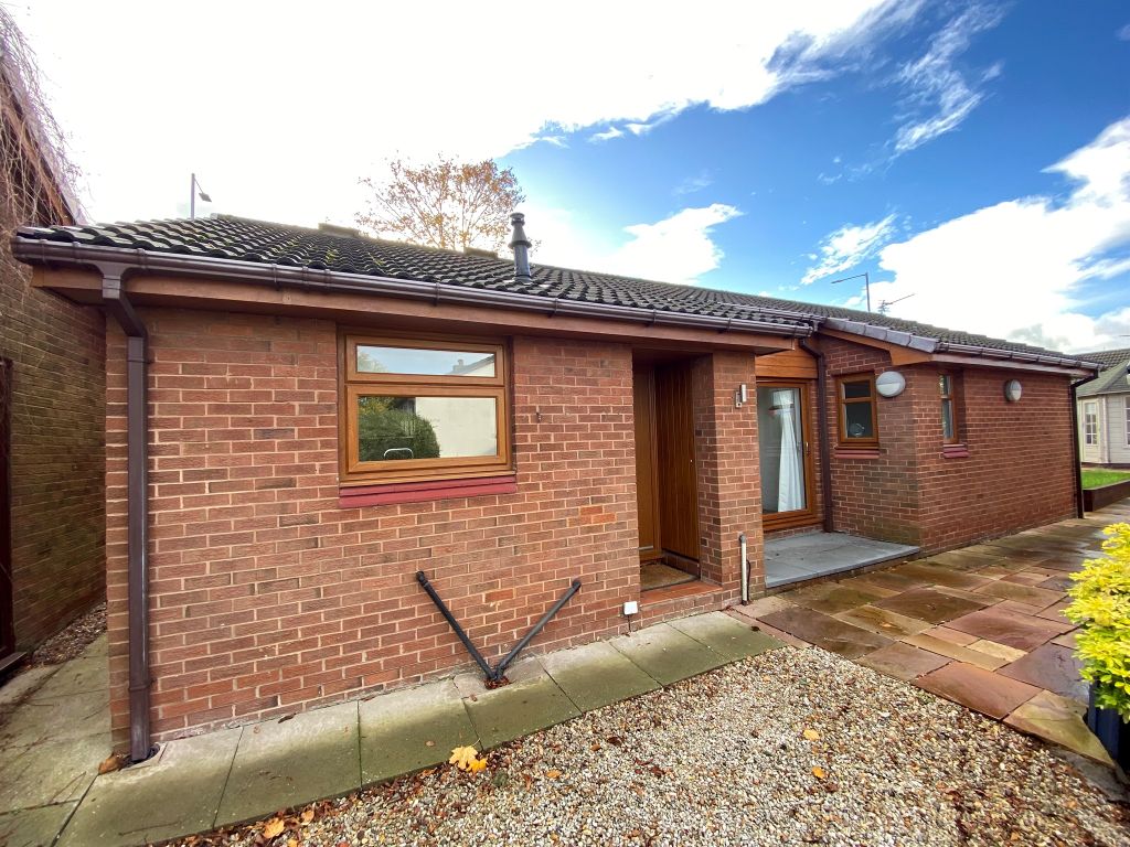 3 bed detached bungalow for sale in Plovers Lane, Helsby, Frodsham WA6