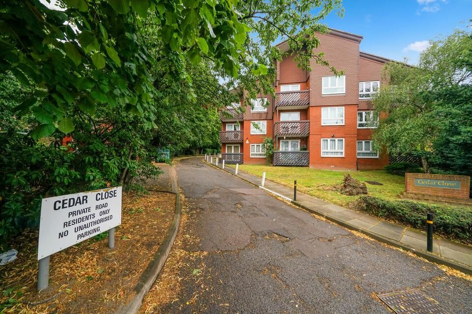 2-bed-flat-for-sale-in-cedar-close-london-se21-zoopla