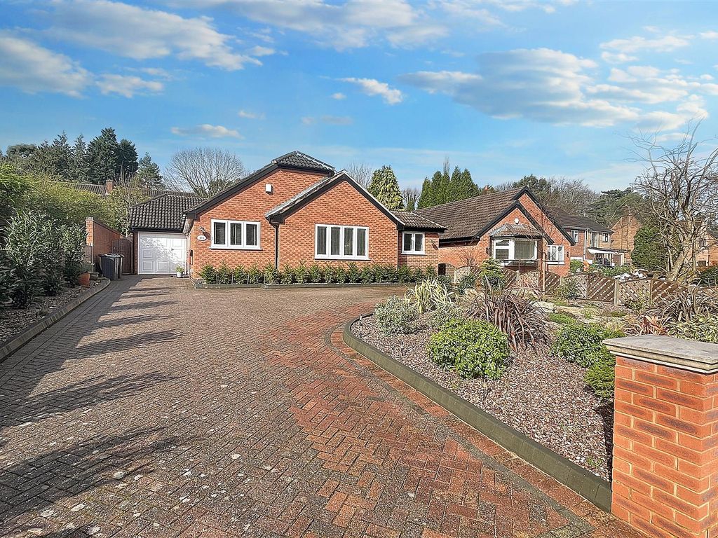 3 bed detached bungalow for sale in Moorcroft Road, Moseley, Birmingham