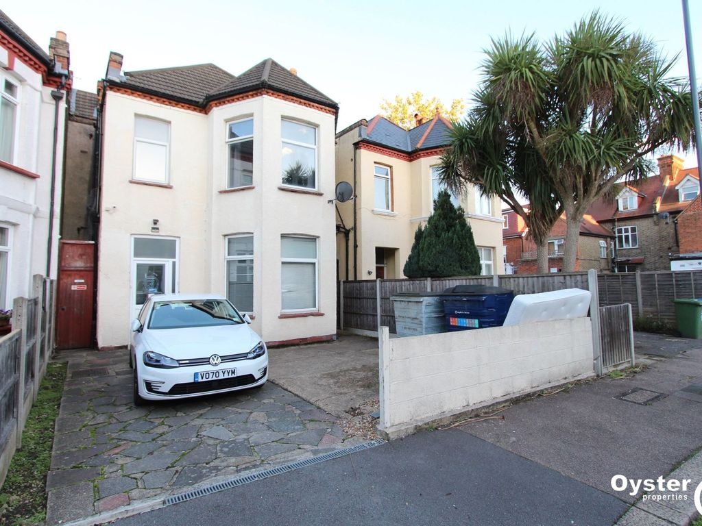 Studio to rent in Kenton Avenue, Harrow HA1, £1,100 pcm Zoopla