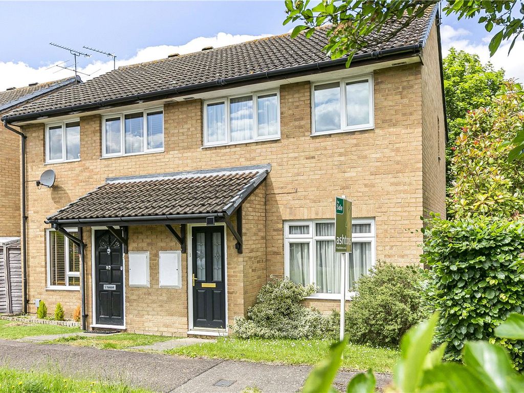 3 bed semidetached house for sale in Copperfields, Welwyn Garden City