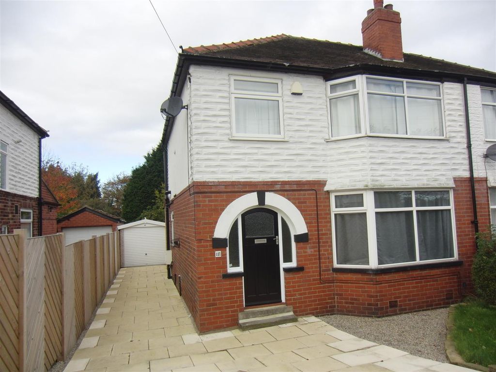 3 bed semidetached house to rent in Knightsway, Halton, Leeds LS15, £