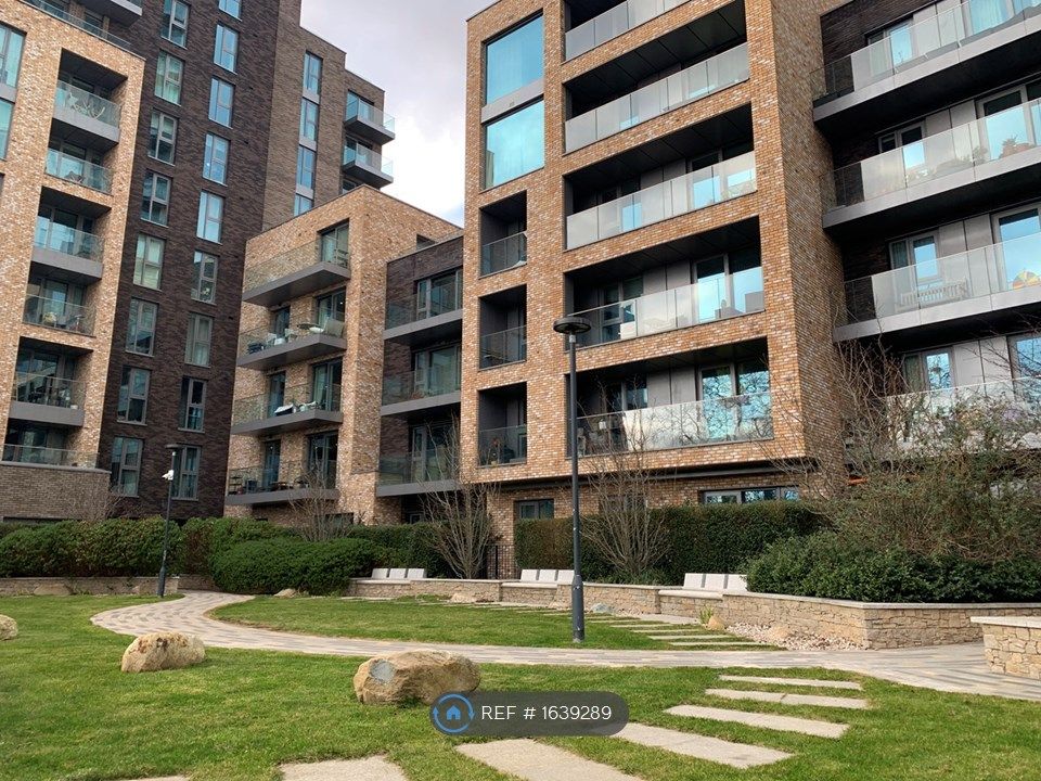3 bed flat to rent in Goldcrest Building, London N4 Zoopla