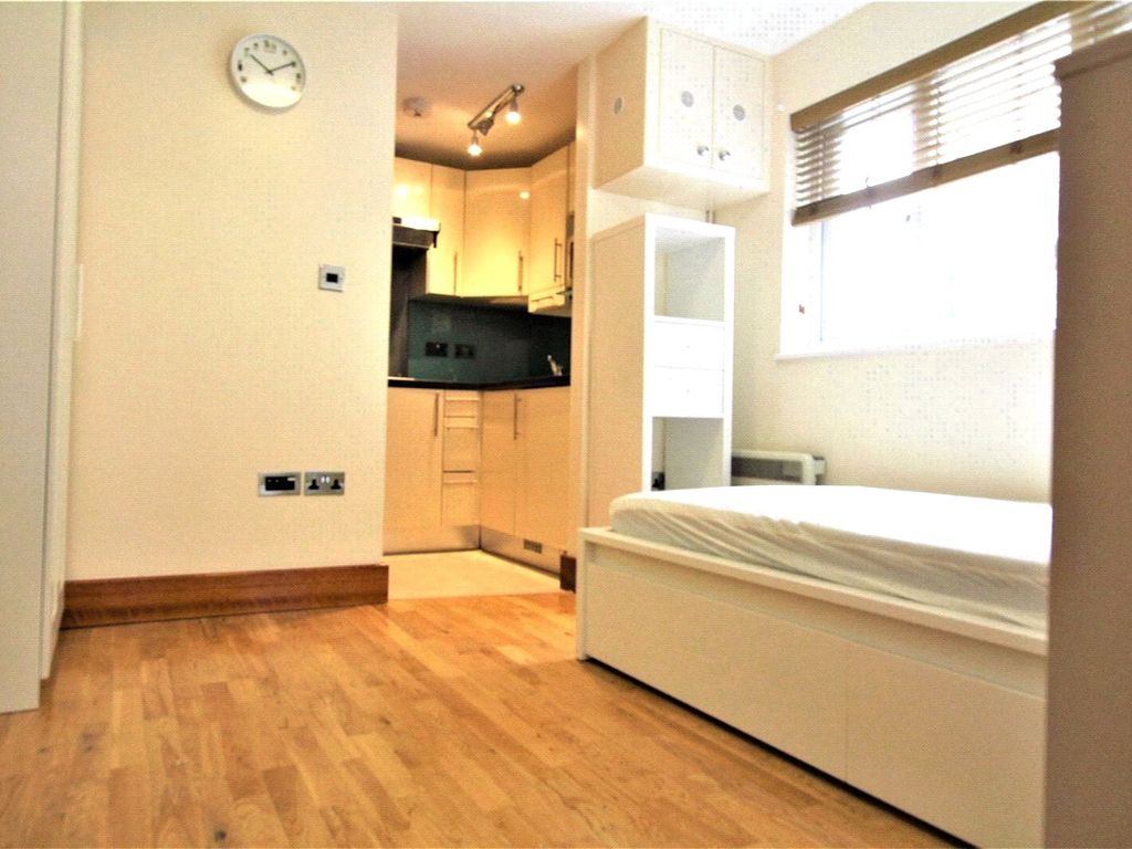 Studio to rent in Chatsworth Road, Hackney, London E5, £1,100 pcm Zoopla