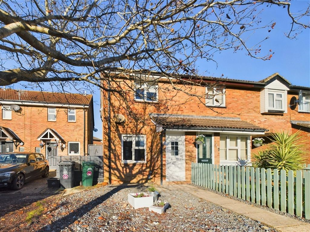 2 bed end terrace house for sale in Tophill Close, Portslade, Brighton