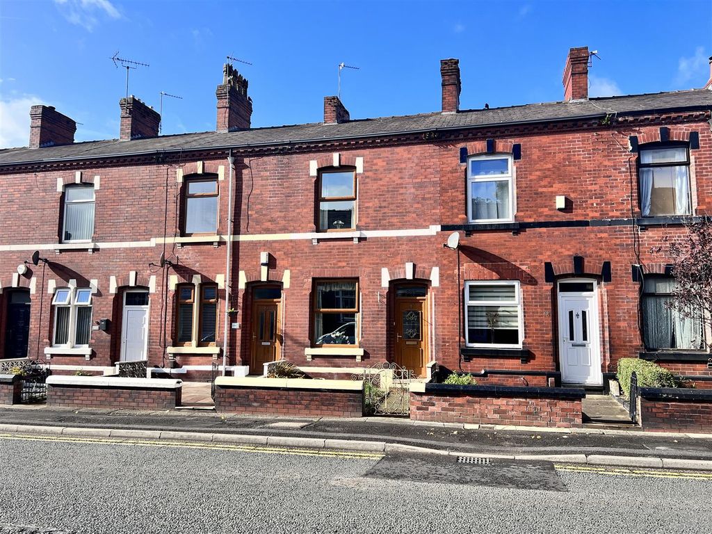2 bed terraced house for sale in King Street, Dukinfield SK16 Zoopla