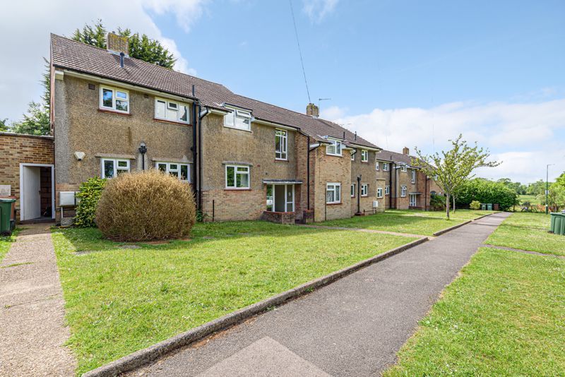 2 bed for sale in Grove Lane, Coulsdon CR5 Zoopla