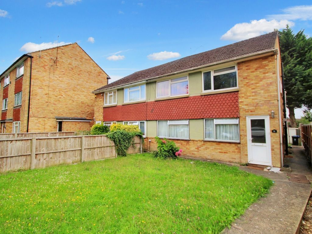 2 bed to rent in Denham Green Lane, Denham, Buckinghamshire