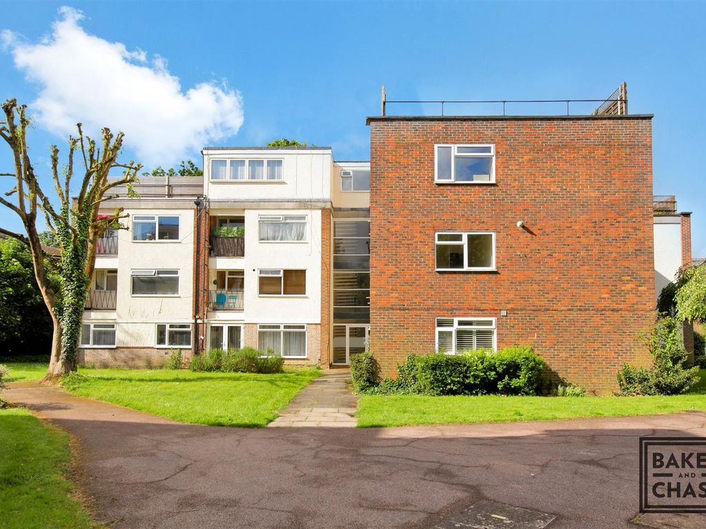Studio for sale in Dunraven Drive, Enfield EN2, £220,000 Zoopla