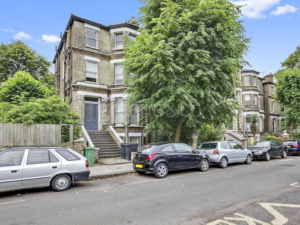 1 bed flat to rent in Garlinge Road, London NW2, £1,600 pcm Zoopla
