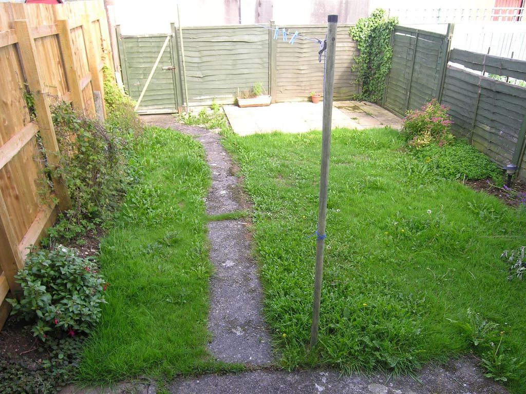 2 bed terraced house to rent in Ralph Close, Braunton EX33, £900 pcm Zoopla