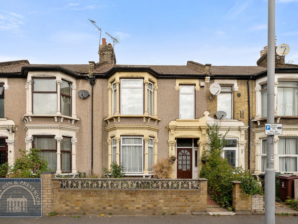 3 bed terraced house for sale in Grove Green Road, London E11 Zoopla