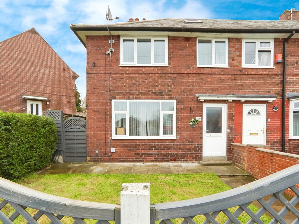3 bed end terrace house for sale in Fairfield Hill, Bramley, Leeds LS13