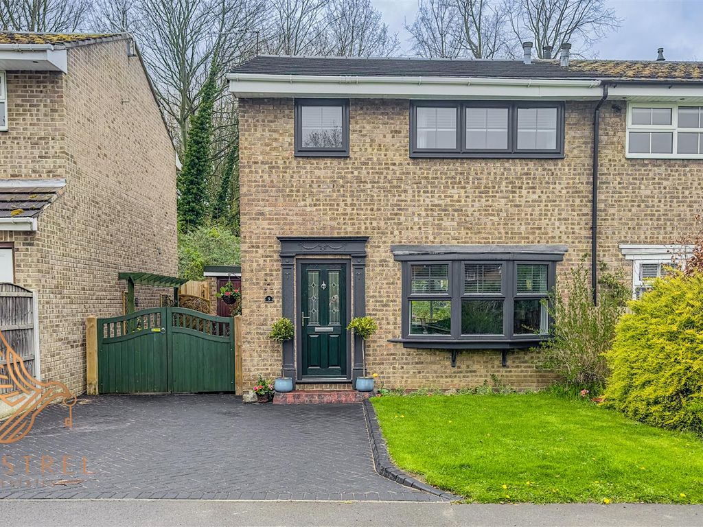 3 bed semidetached house for sale in Holly Bank, Ackworth, Pontefract