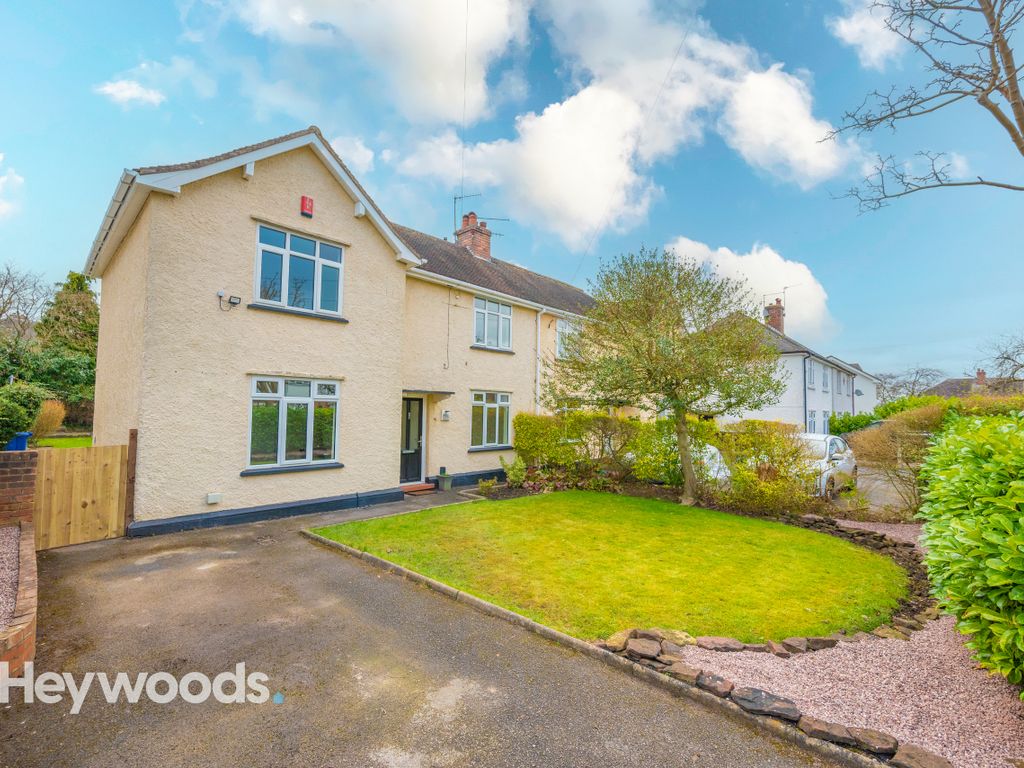 3 bed semidetached house to rent in Whitfield Avenue, Westlands