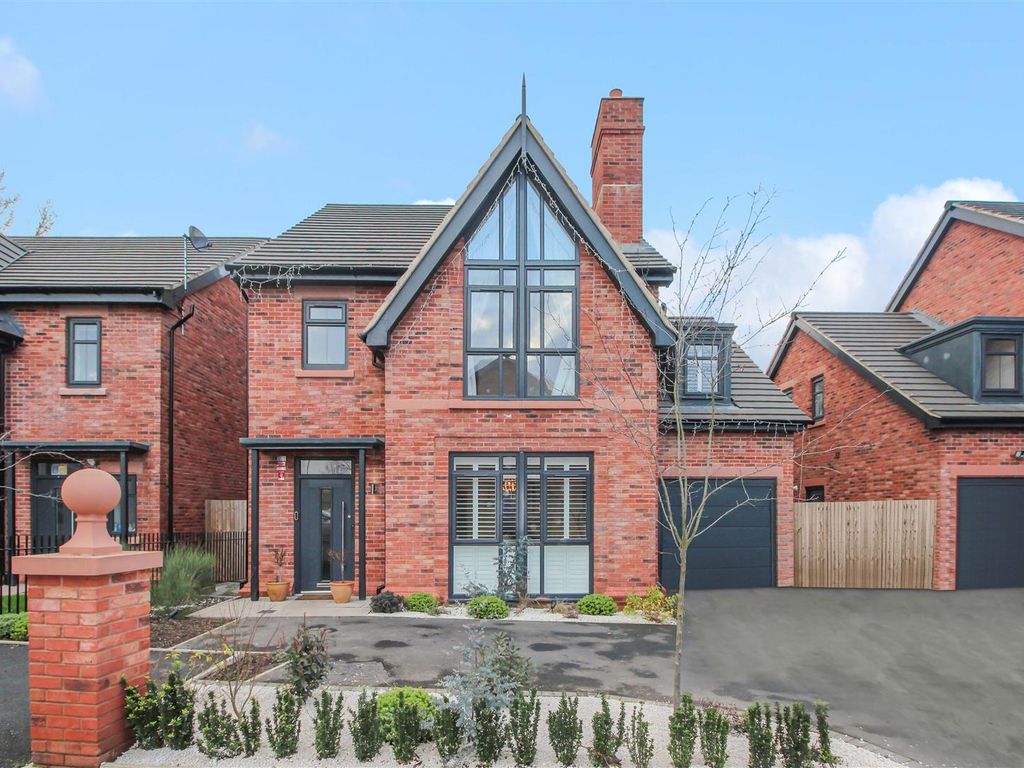 5 bed detached house for sale in Fairways View, Singleton Drive