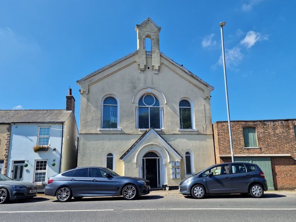 2 bed flat to rent in London Road, Long Sutton, Spalding PE12, £615 pcm