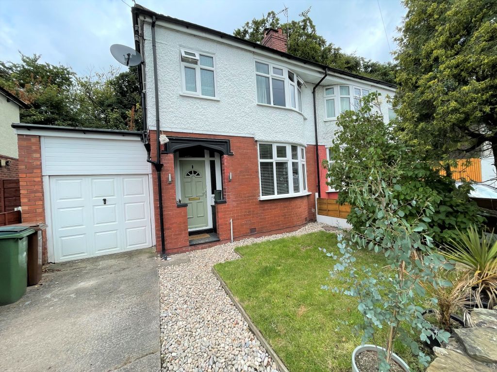 3 bed semidetached house for sale in The Crescent, Bredbury, Stockport