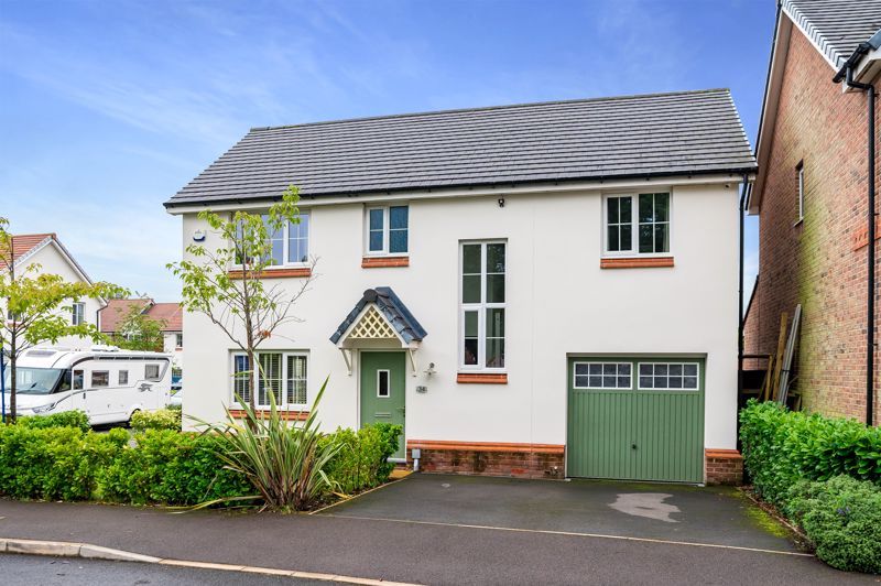 4 bed detached house for sale in Broadfern, Standish, Wigan WN6, £