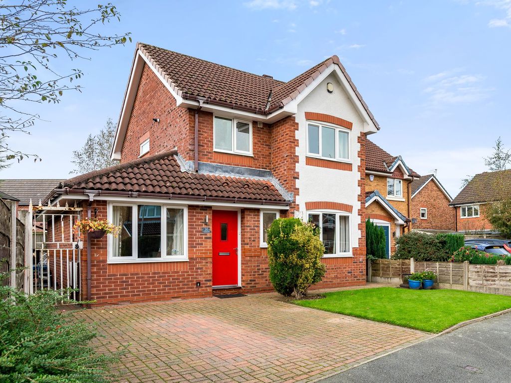 3 bed detached house for sale in Haweswater Crescent, Unsworth BL9, £