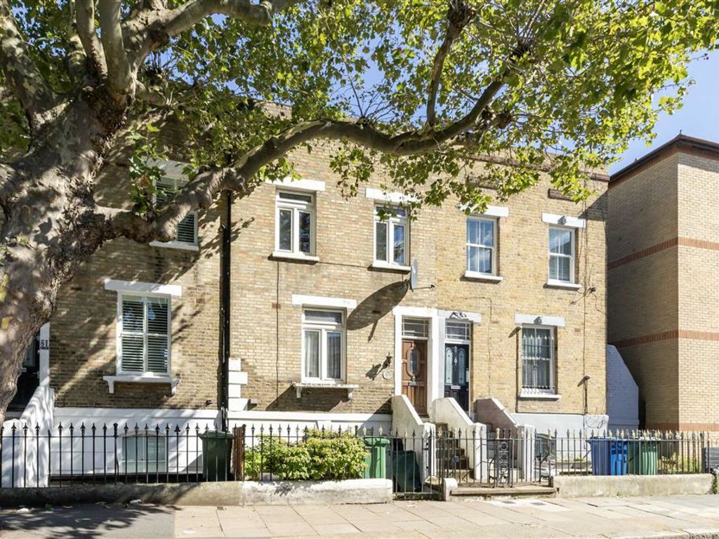 3 bed property for sale in Southwark Park Road, London SE16, £800,000