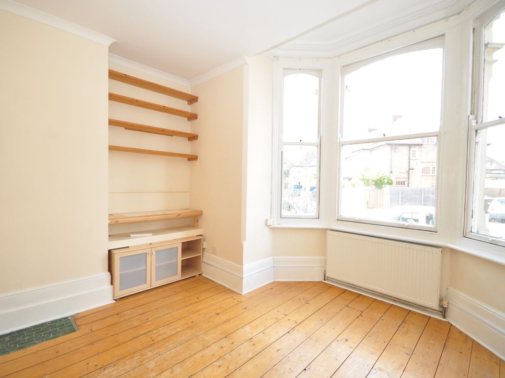 2 bed flat to rent in Whitwell Road, Southsea PO4 Zoopla