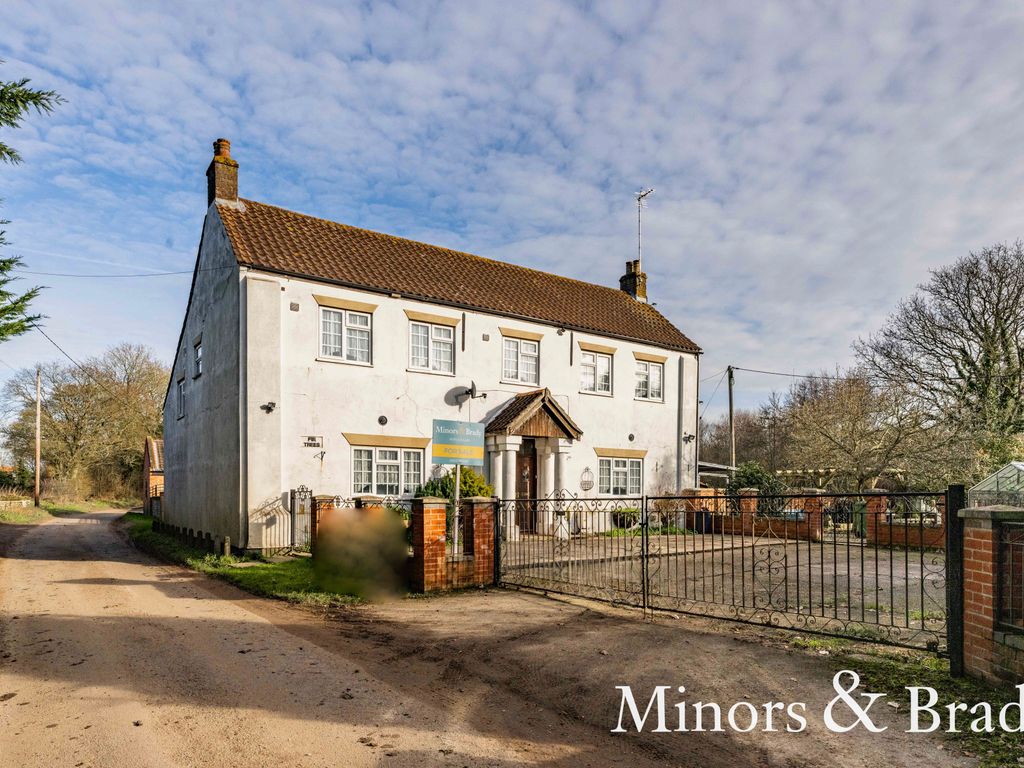 6 bed detached house for sale in Holgate Road, North Walsham NR28 Zoopla
