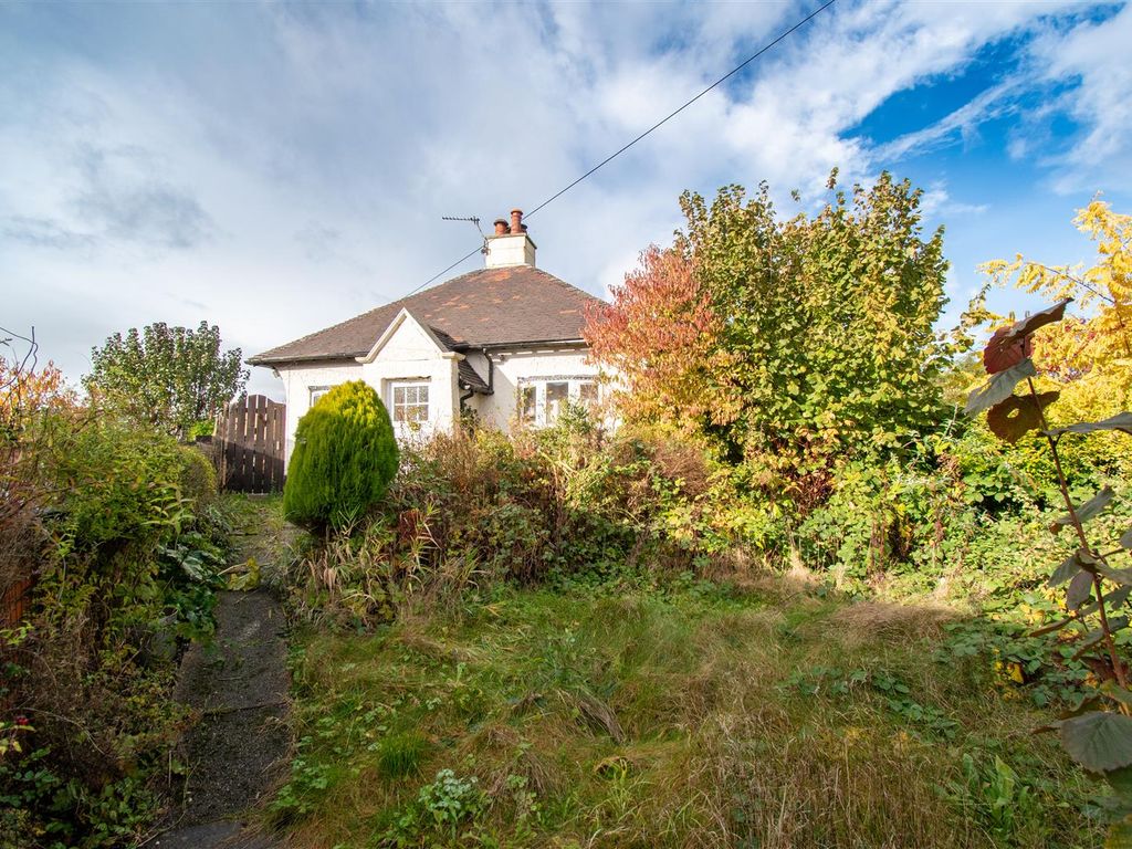 2 bed detached bungalow for sale in Derby Road, Marehay, Ripley DE5, £