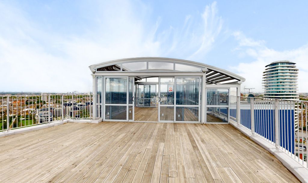 Falcon Wharf, London SW11  