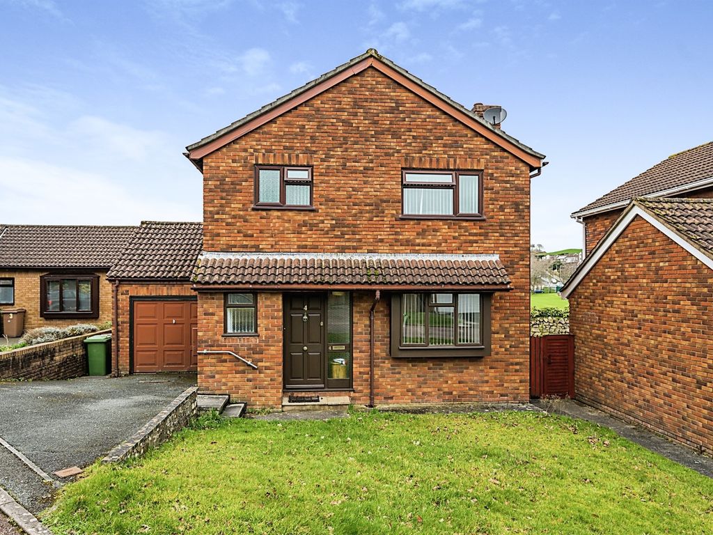 3 bed detached house for sale in Plymbridge Gardens, Plympton, Plymouth