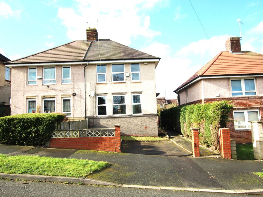 3 bed semidetached house to rent in Ingelow Avenue, Sheffield S5, £850