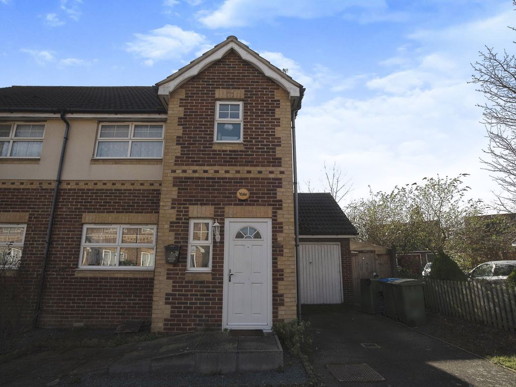 3 bed semidetached house for sale in Delisle Road, West Thamesmead