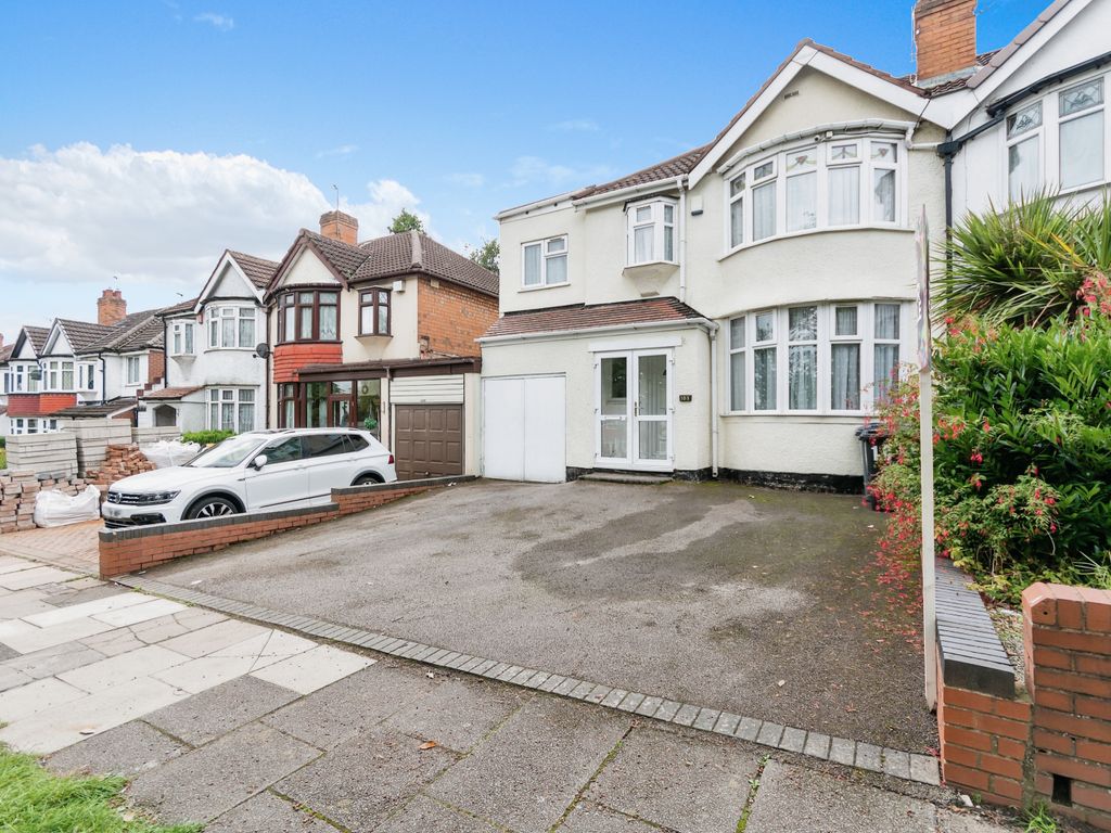 5 bed semidetached house for sale in Wolverhampton Road South, Quinton