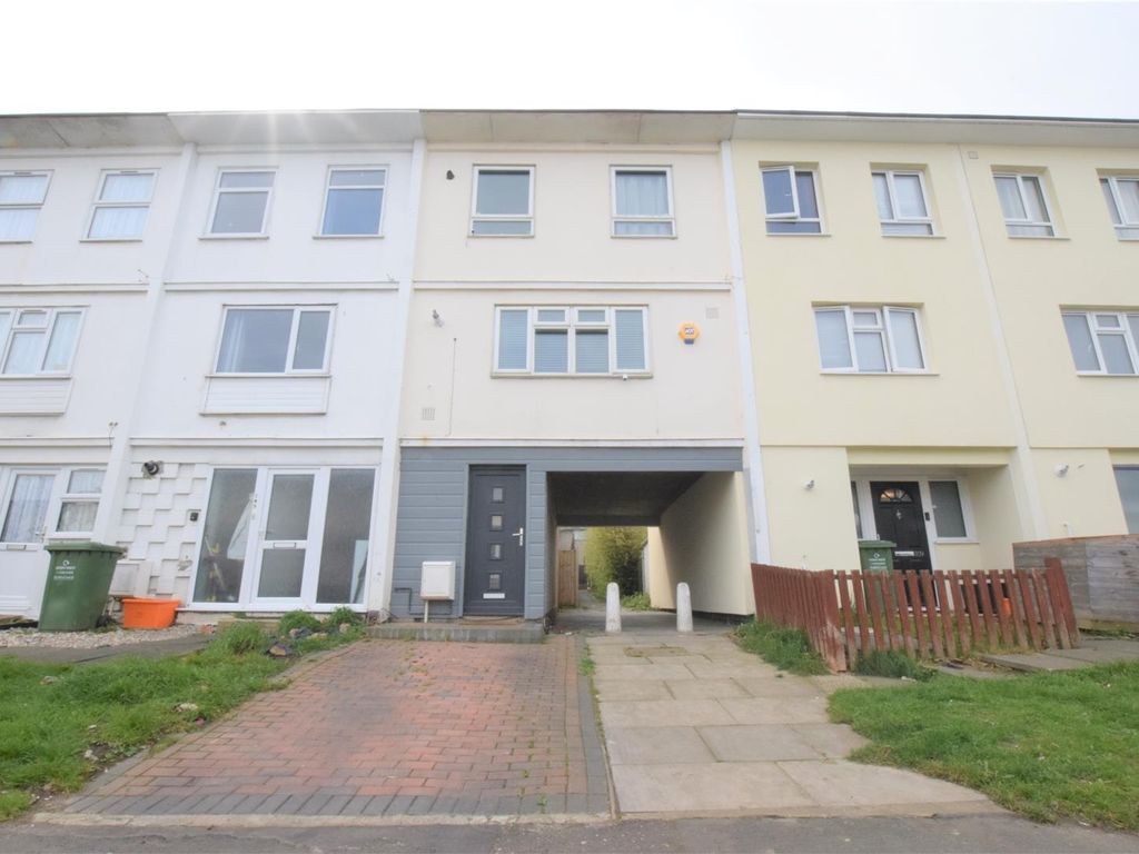 2 bed terraced house for sale in Long Riding, Basildon SS14 Zoopla