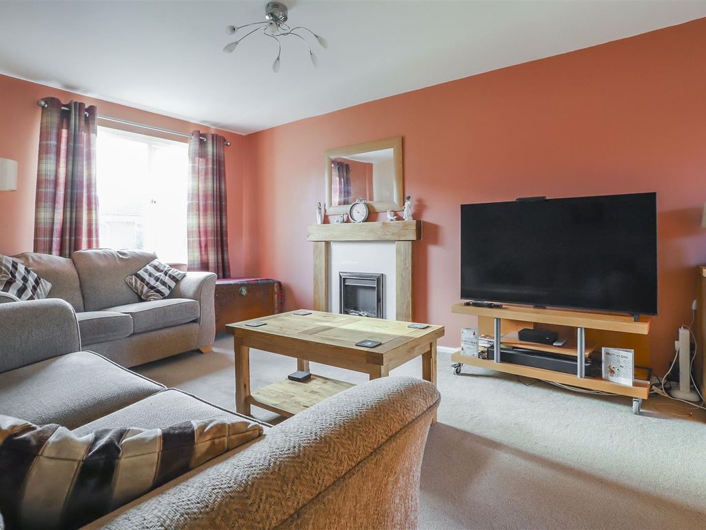 4 bed linkdetached house for sale in Cedar Field, ClaytonLeWoods
