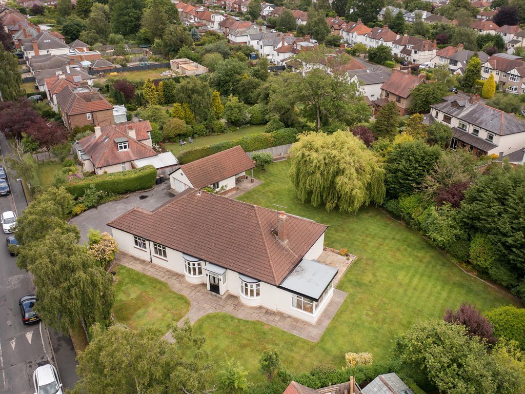 4 bed bungalow for sale in St. Winifreds Road, Harrogate HG2 Zoopla